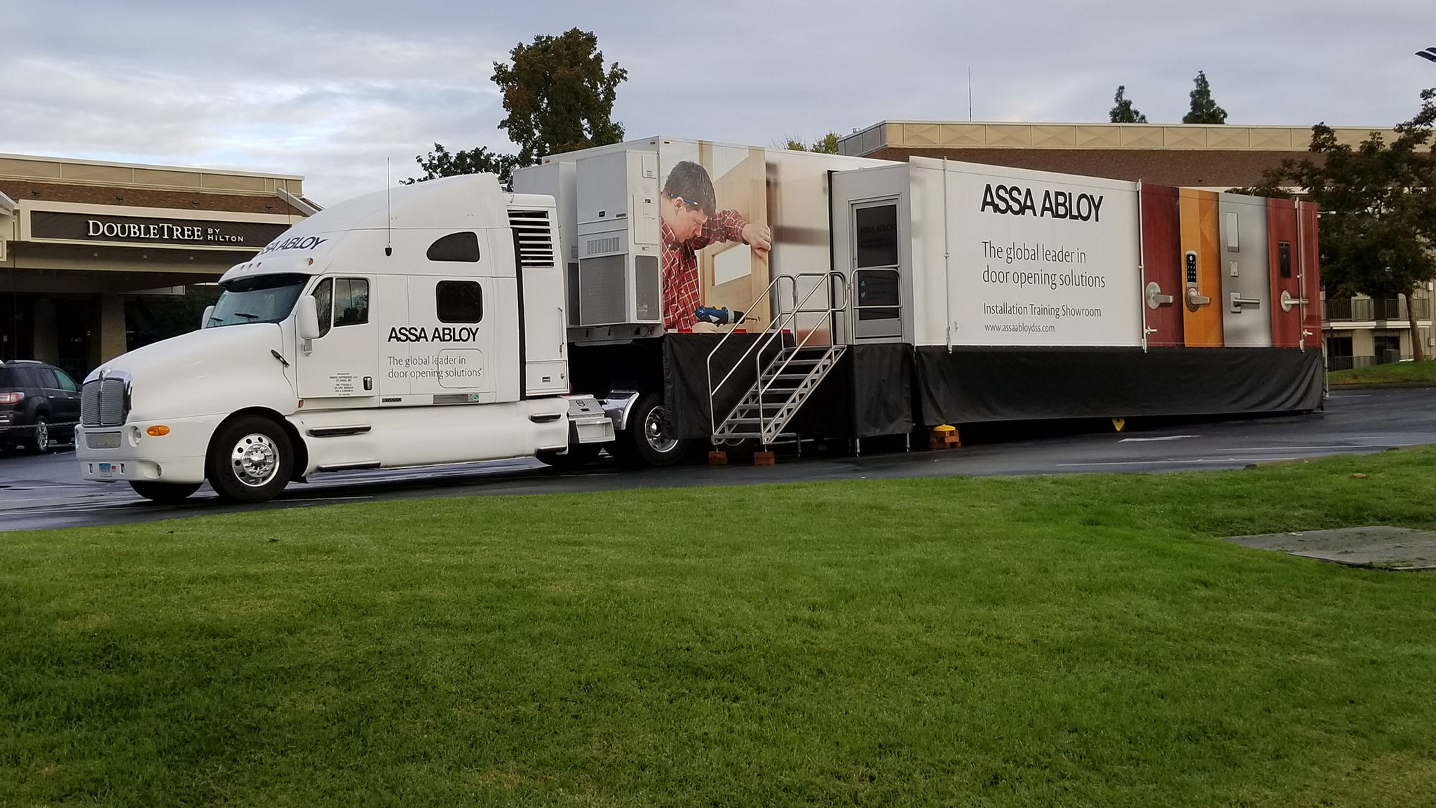 Mobile Installation Training Showroom ASSA ABLOY Academy